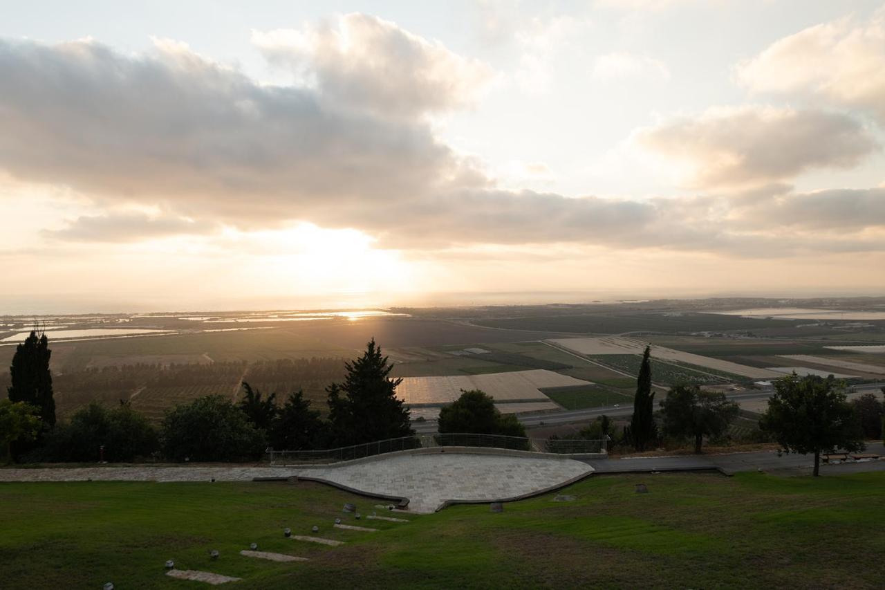 Elma Hotel And Art Complex Zikhron Ya'akov Exteriör bild