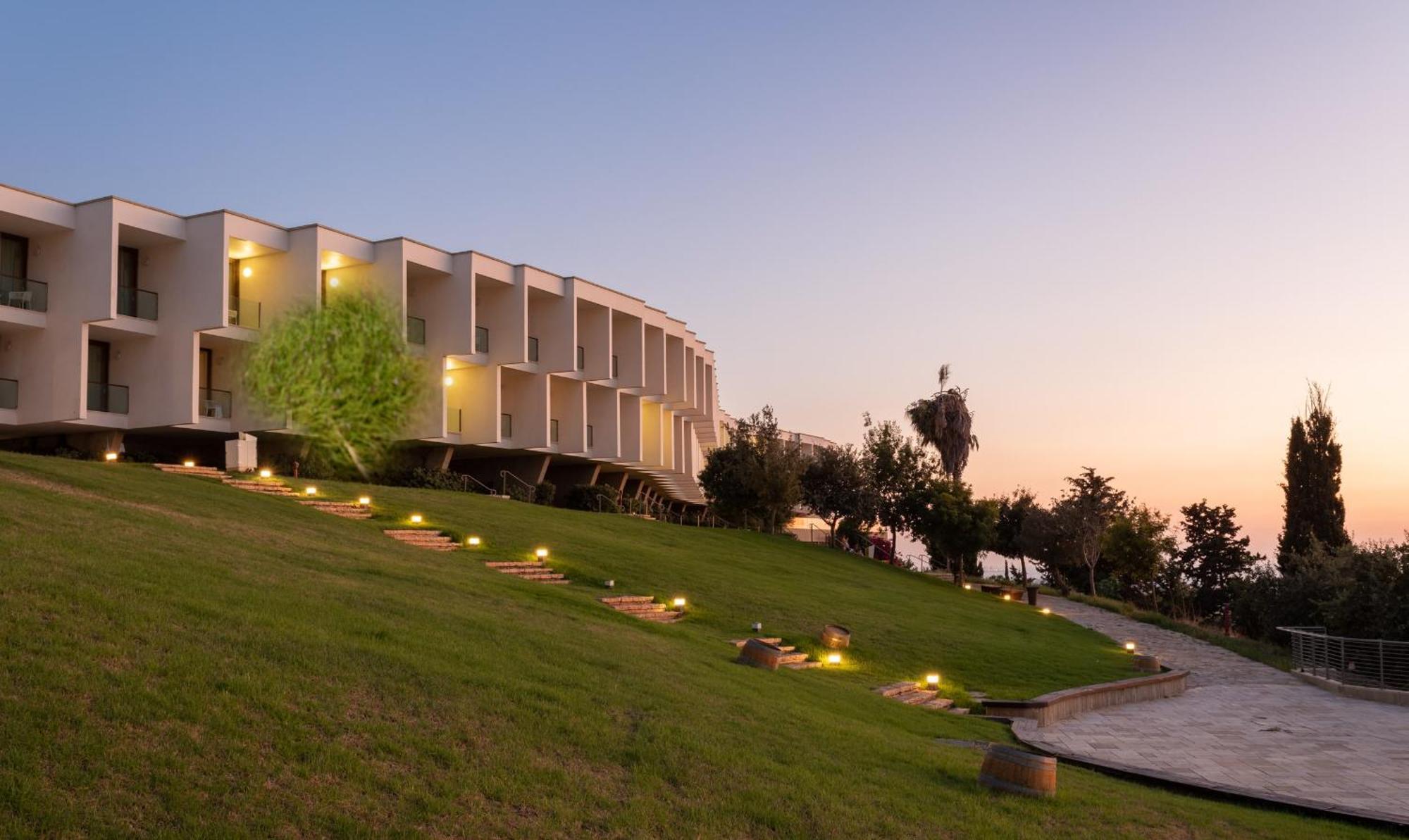 Elma Hotel And Art Complex Zikhron Ya'akov Exteriör bild